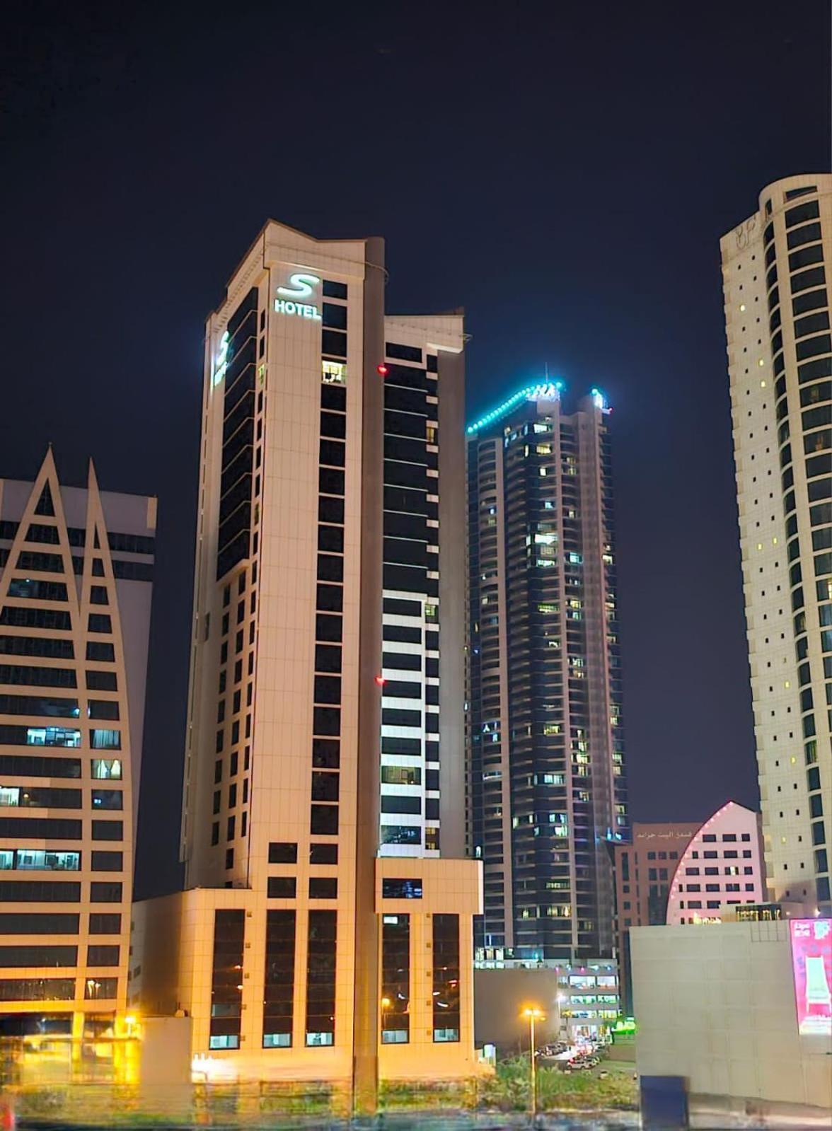 S Hotel Bahrain Manama Exterior photo